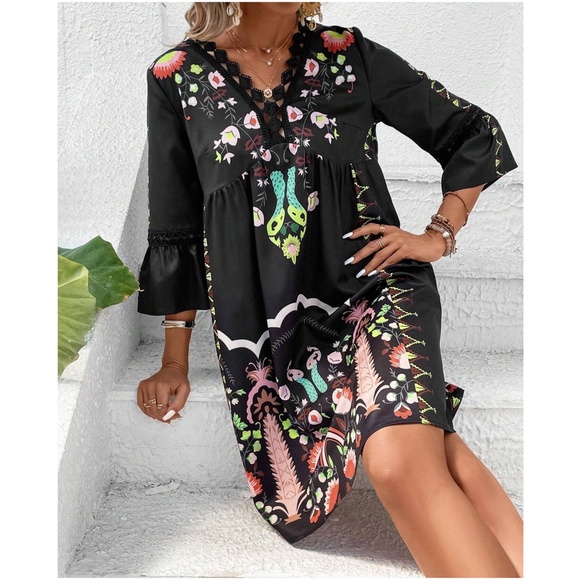 Boho Floral Print Lace Ruffle Sleeve Dress - Picture 2 of 5
